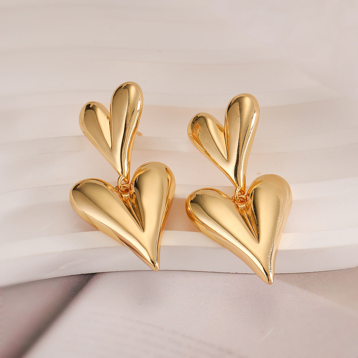 Minimalist Heart-Shaped Copper Earrings with 18K Gold Plating for Women, Geometric Design, Micro-Pave Setting