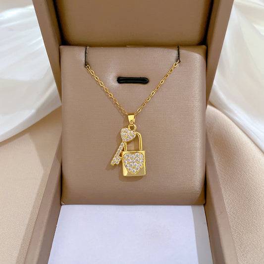 Luxury Titanium Steel Heart Geometric Pendant Necklace with Rhinestones Collar Chain