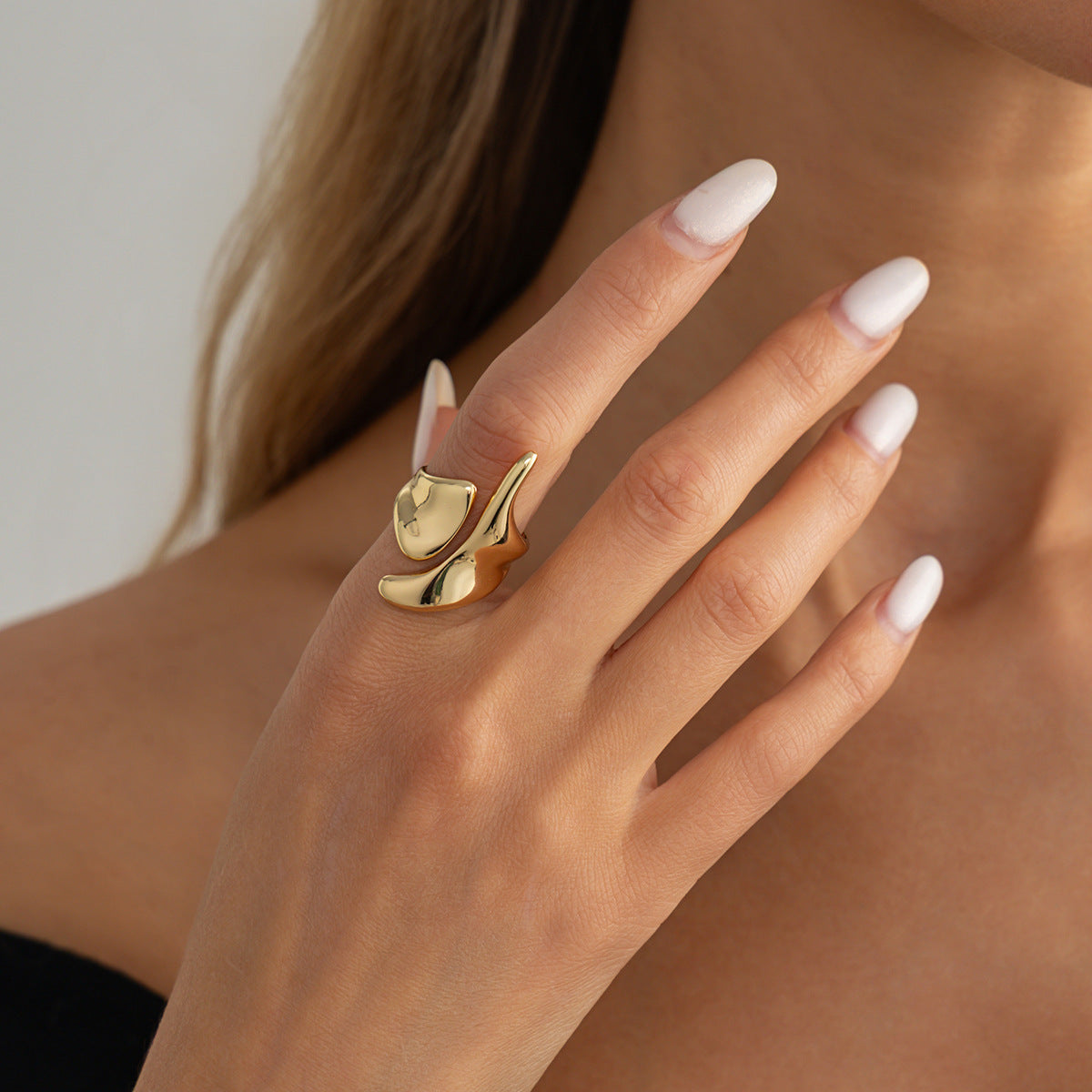 Minimalist Punk Heart Shaped Zinc Alloy Plated Ring for Women