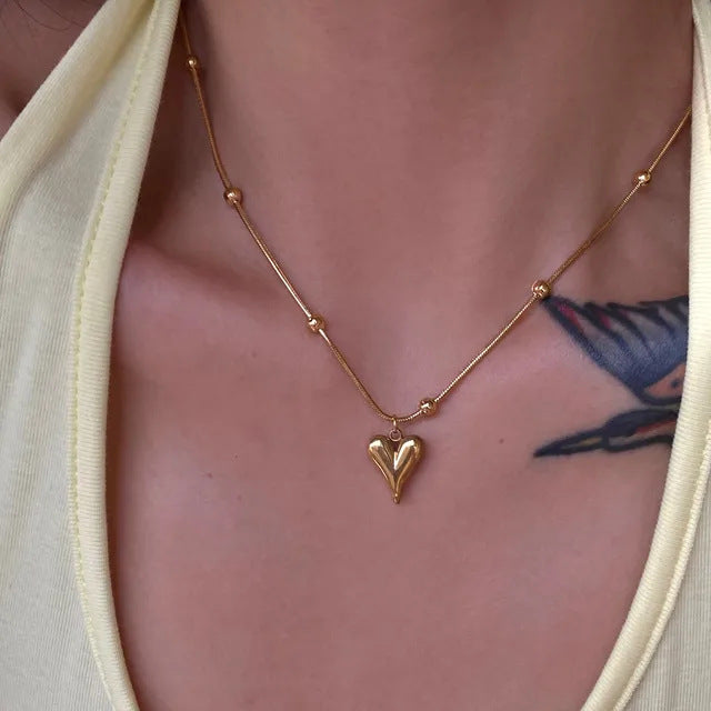 Collana con ciondolo a cuore in acciaio al titanio stile principessa con finitura placcata per donna, catena a serpente minimalista girocollo