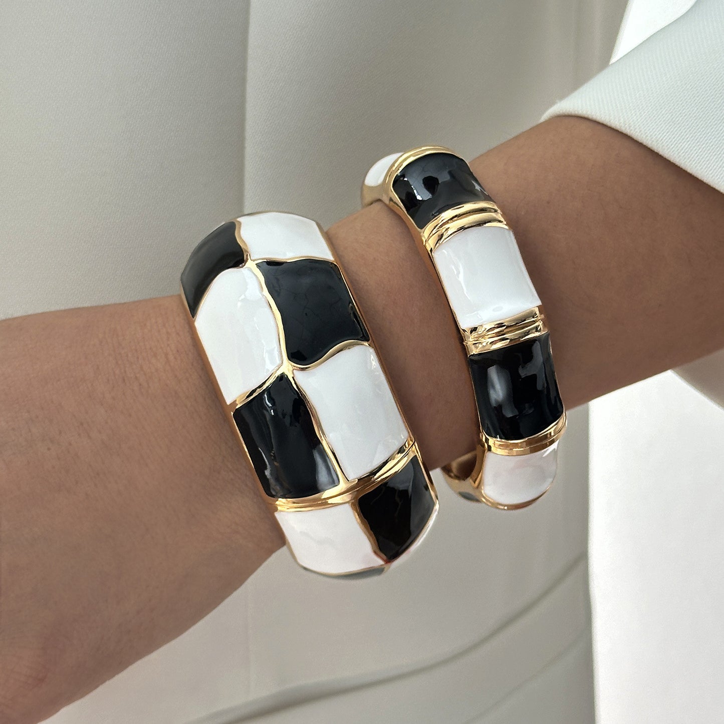 Colorful Black and White Checkered Geometric Drip Oil Plated Alloy Cuff Bracelet