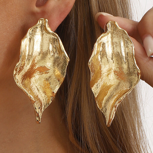 Pendientes de aleación con diseño geométrico, acabado pulido y superficie chapada para mujer, joyas de declaración únicas con inspiración vintage irregular