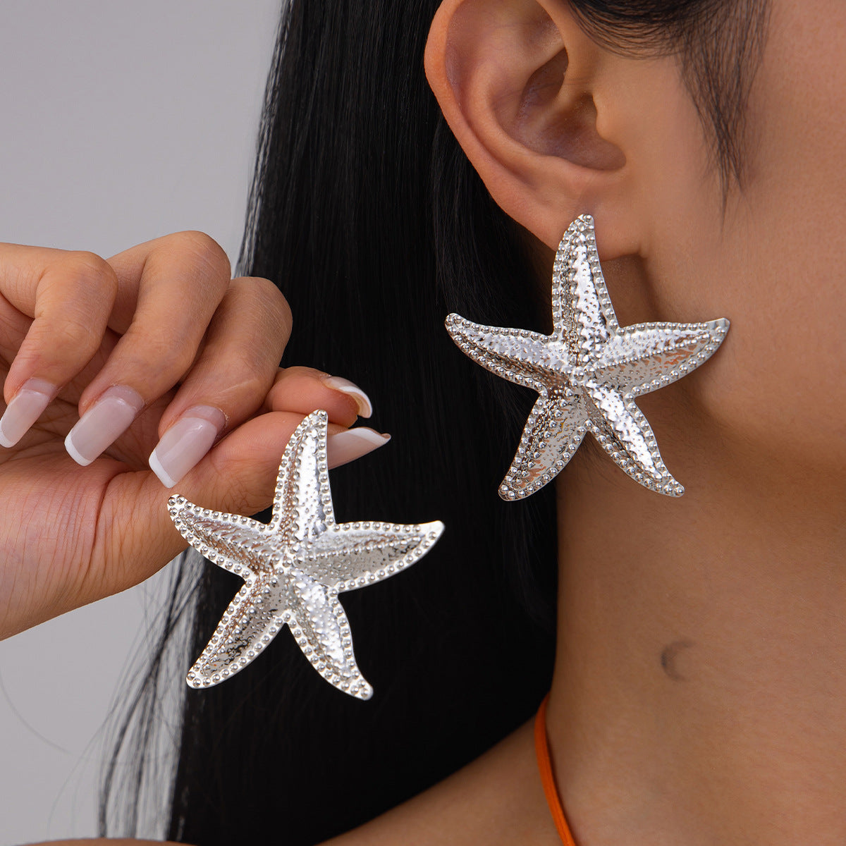 Vacation Style Star-Shaped Geometric Metal Stud Earrings for Women with Electroplated Finish and Beach-Inspired Design