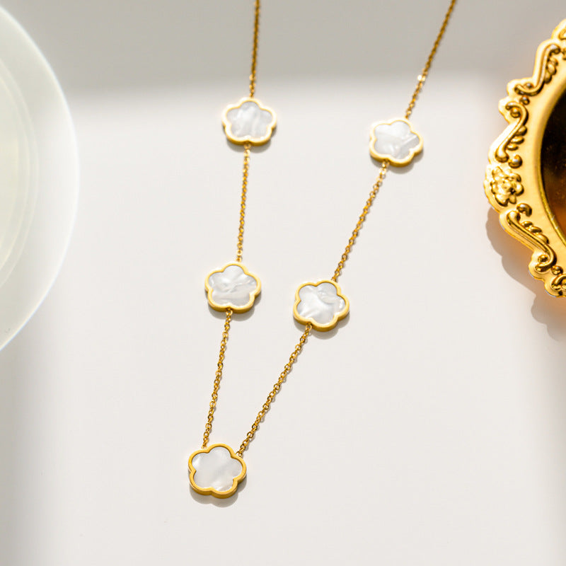 Luxury Minimalist Floral Five-Petal Pendant Necklace Set with Titanium Steel Chain and Mother-of-Pearl Inlay for Women