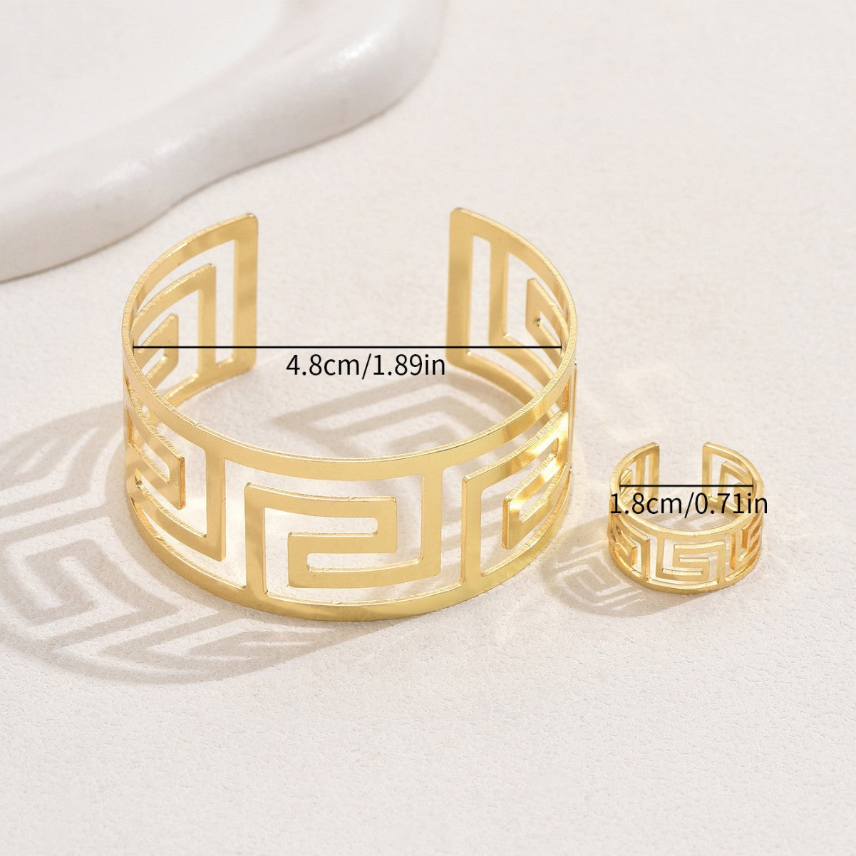 Conjunto de pulsera y anillo minimalista geométrico de aleación de zinc para mujer con acabado pulido y diseño de abertura ajustable