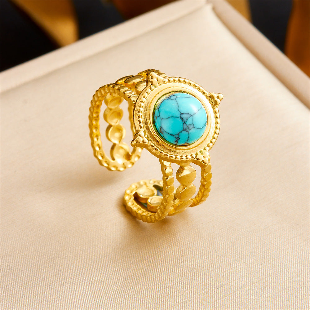 Anillo de acero inoxidable geométrico de estilo vintage con baño de oro de 18 quilates y detalle de corazón asimétrico para mujer