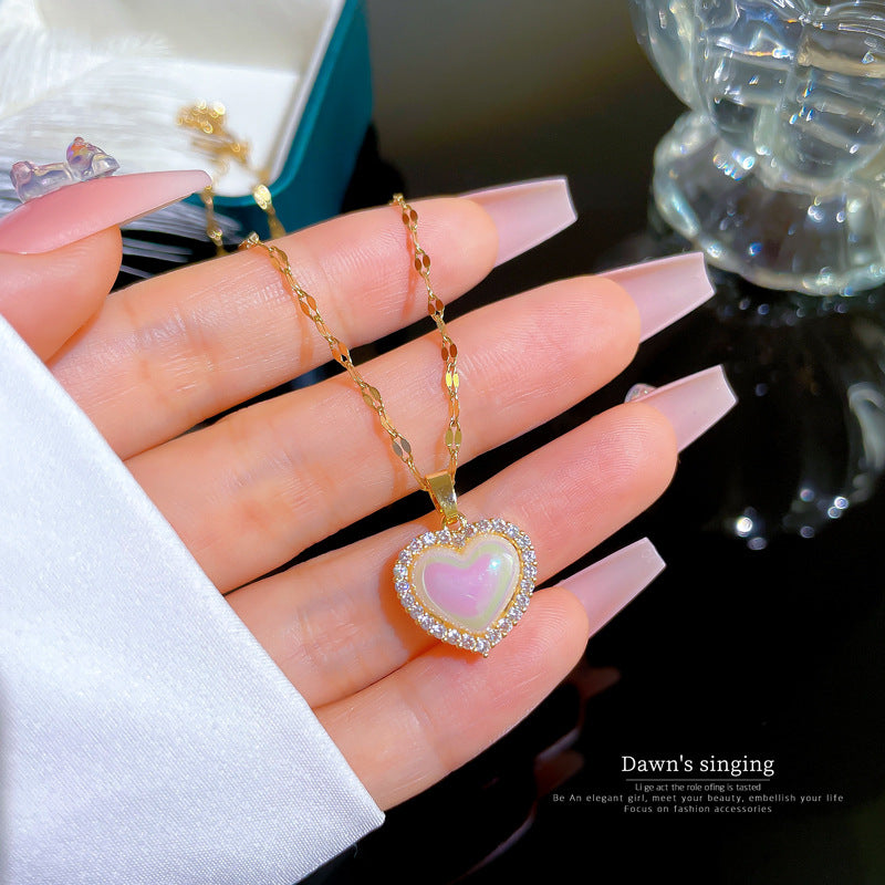 Collana Pendente Cuore Sirena Minimalista in Acciaio al Titanio con Accenti di Zirconi Micro-Incastonati