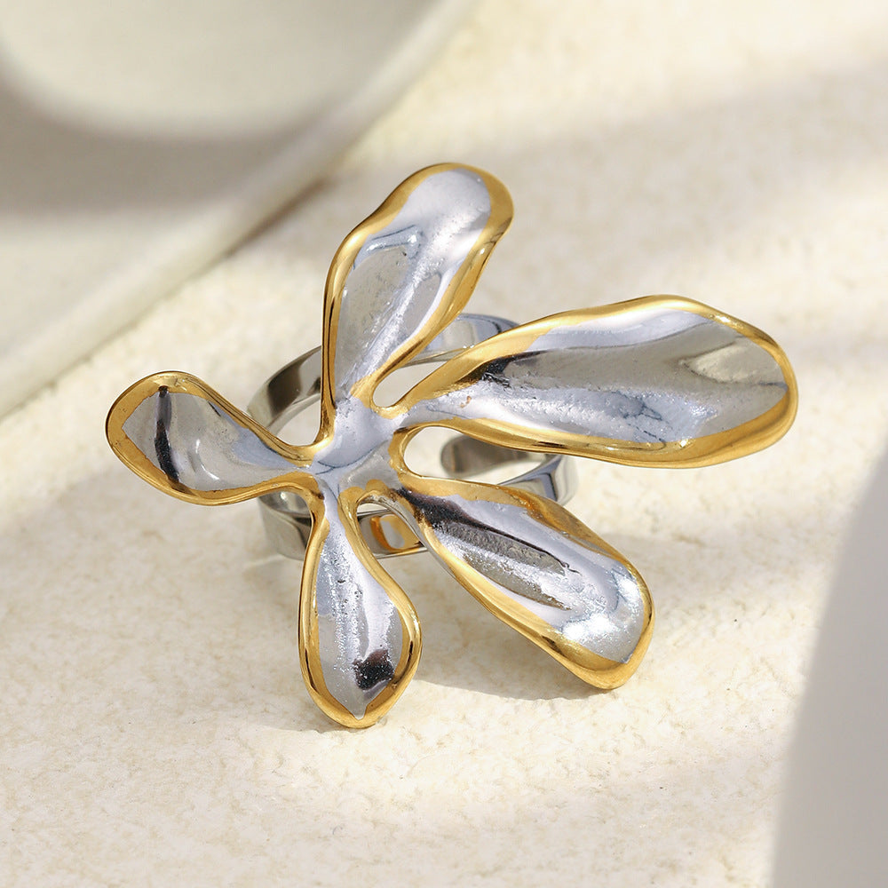 Anello da donna di lusso in acciaio inossidabile placcato oro 18 carati con design floreale creativo