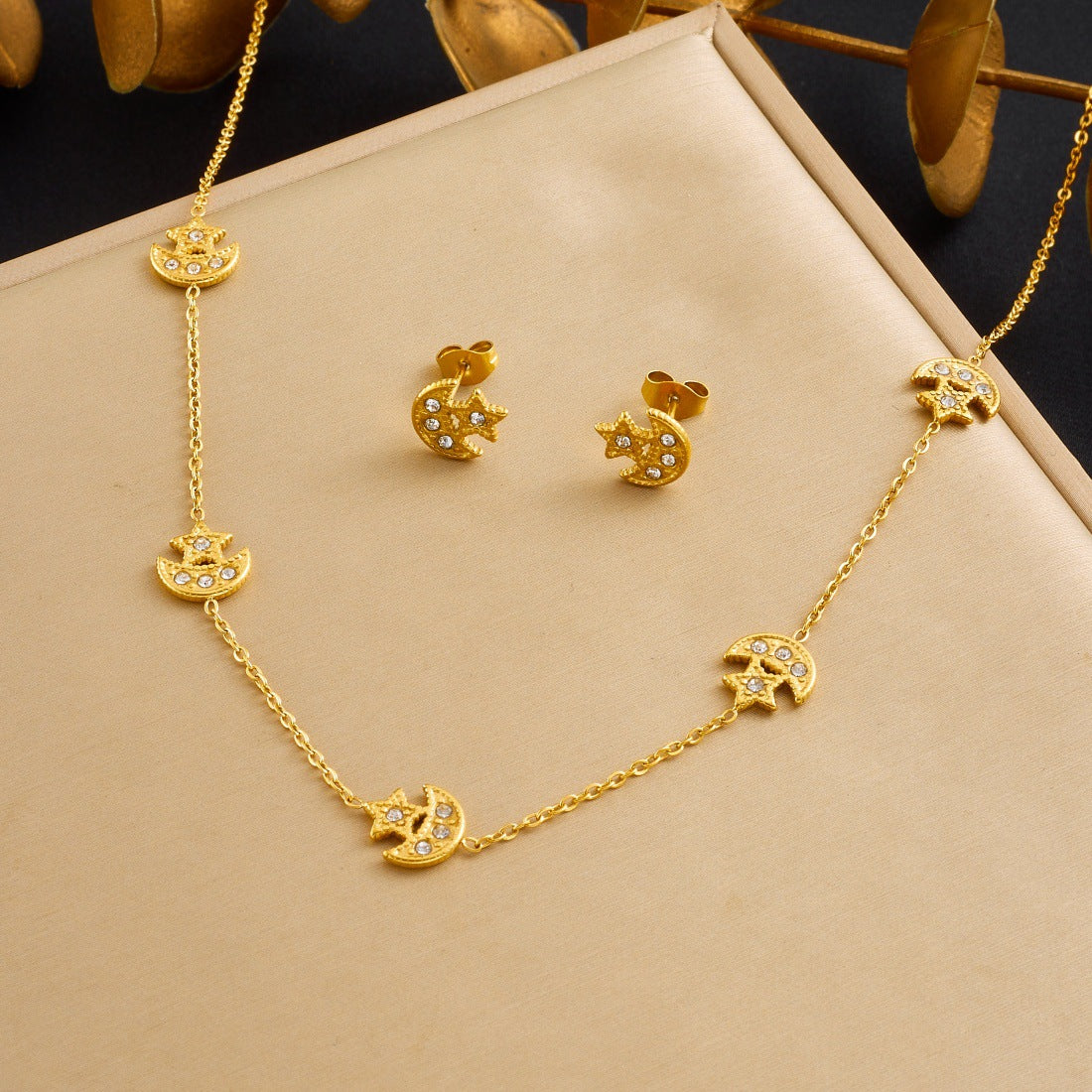 Minimalist Gold Plated Stainless Steel Star Moon Rhinestone Pendant Jewelry Set for Women