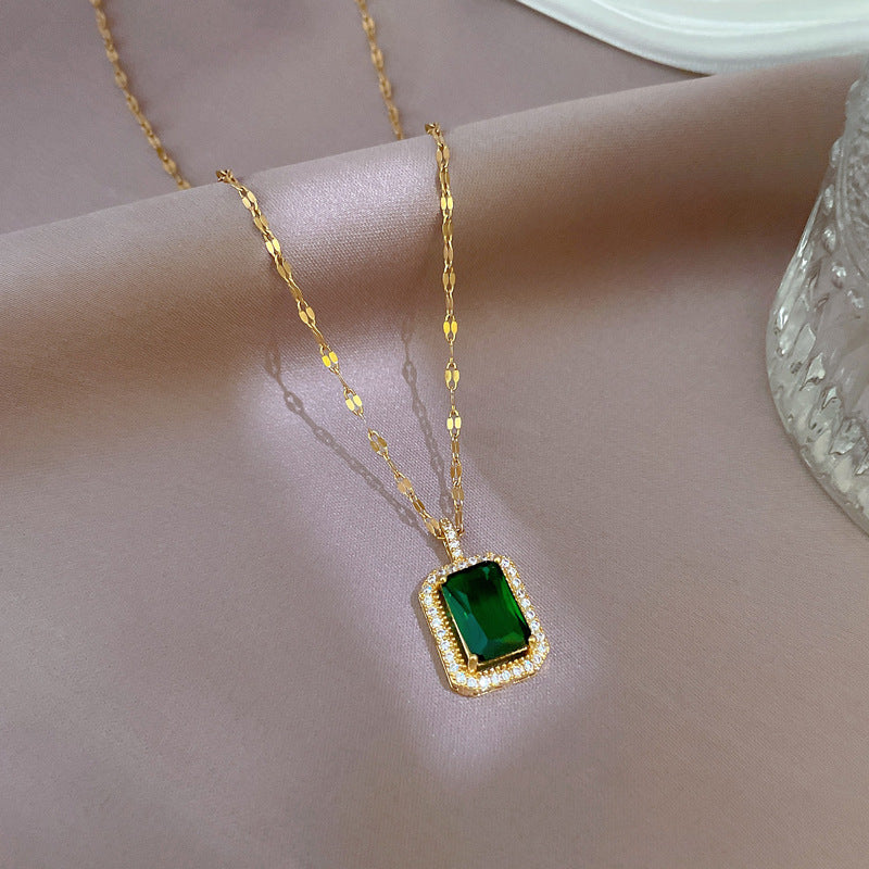Luxury Exotic Rhinestone-Inlaid Geometric Green Gemstone Necklace Titanium Steel Chain