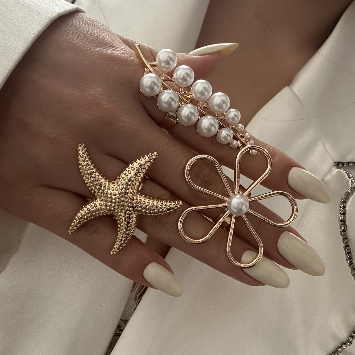 Irregular Hollow Twisted Imitation Pearl Geometric Alloy Open Ring for Women