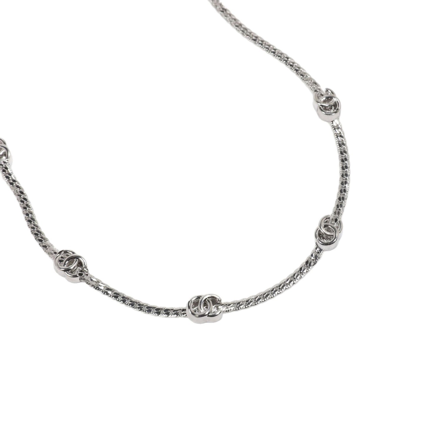 Collana da donna a catena serpente con lettere in ottone placcato oro di lusso
