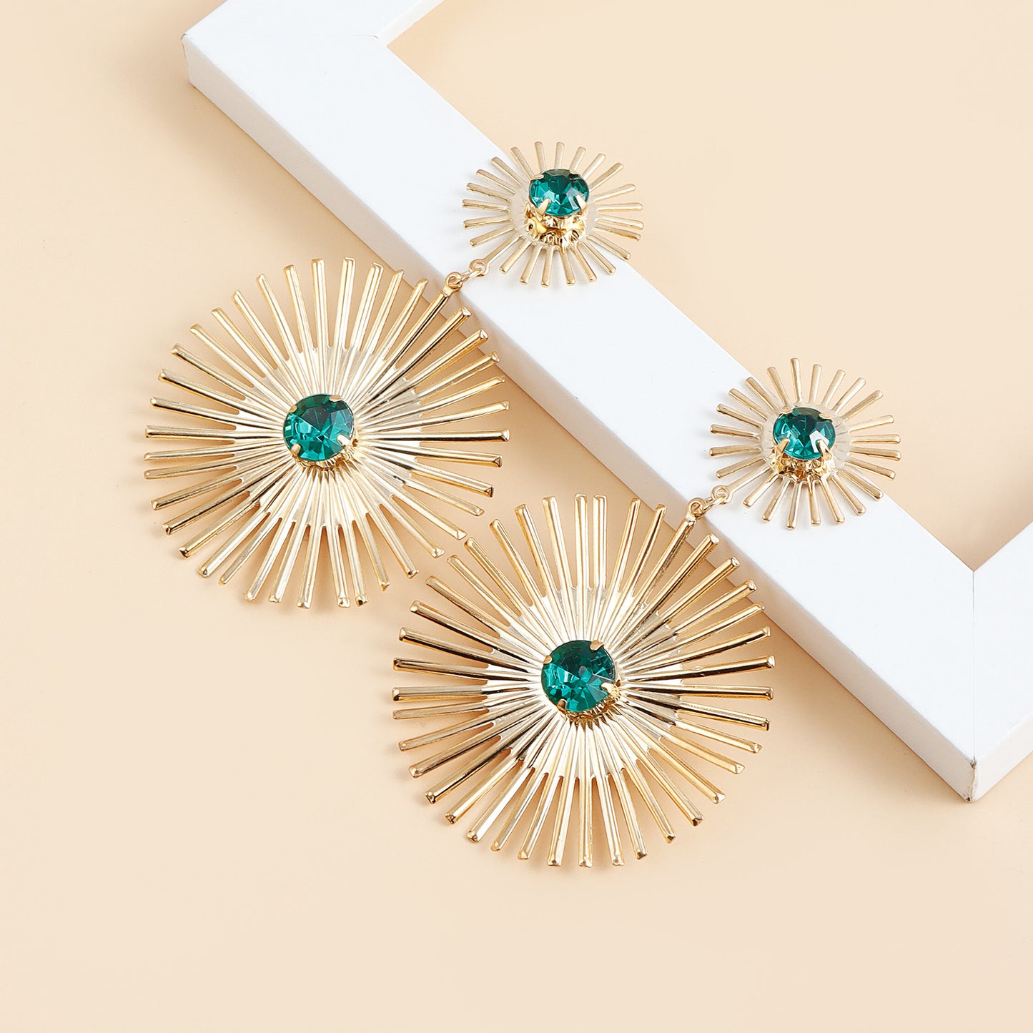 Retro Geometric Metal Stud Earrings with Rhinestone Accents and Plated Finish