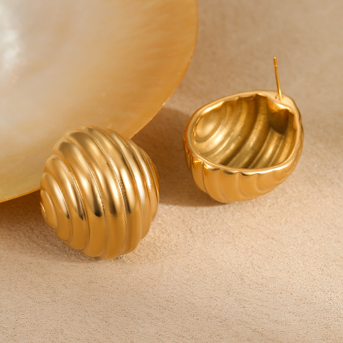 Orecchini geometrici minimalisti in acciaio inossidabile con placcatura in oro 18 carati per le donne, orecchini a perno alla moda per tutti i giorni
