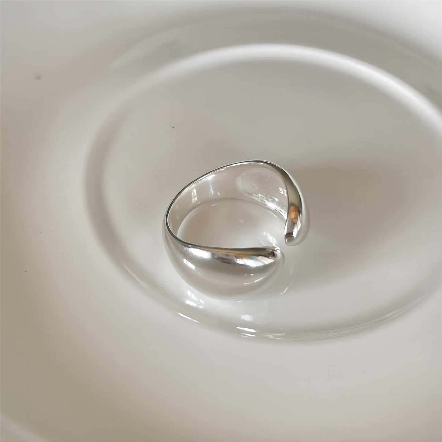 Minimalist Heart-Shaped 925 Sterling Silver Ring with Beveled Square Accents for Women