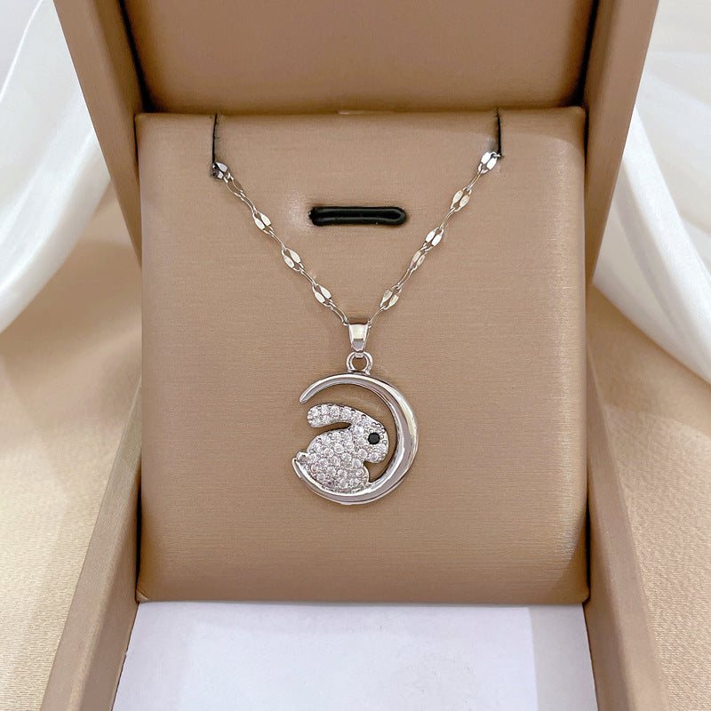 Cartoon Style Moon and Rabbit Shaped Titanium Steel Necklace with Rhinestone Inlay, Geometric Pendant, Fresh and Sweet Design for Women