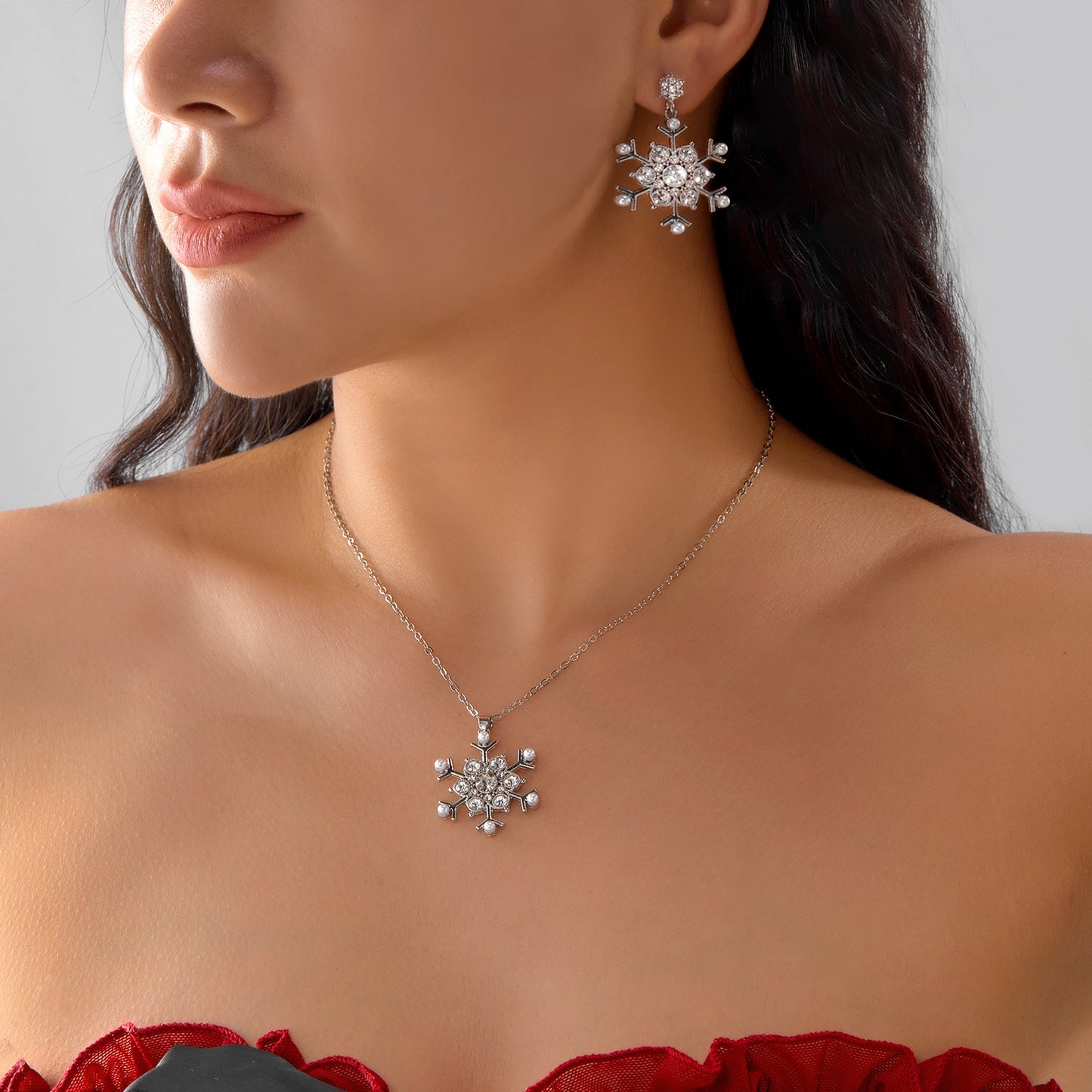 Juego de collar con colgante de copo de nieve navideño con incrustaciones de pedrería en aleación con acabado galvanizado para uso unisex