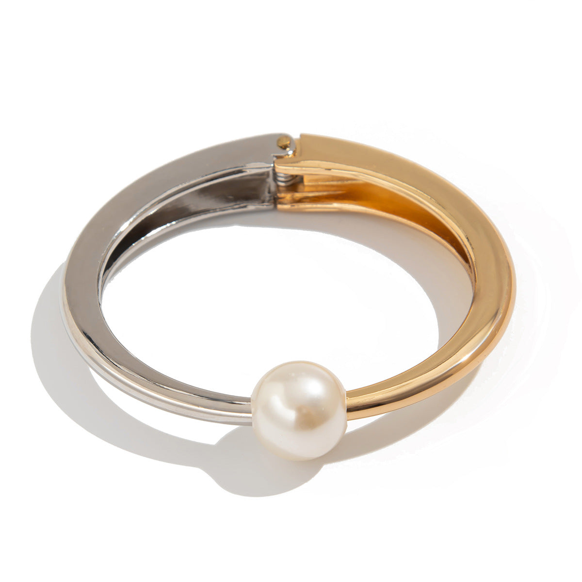 Pulsera minimalista geométrica de aleación para mujer con detalles de perlas de imitación y cierre de resorte