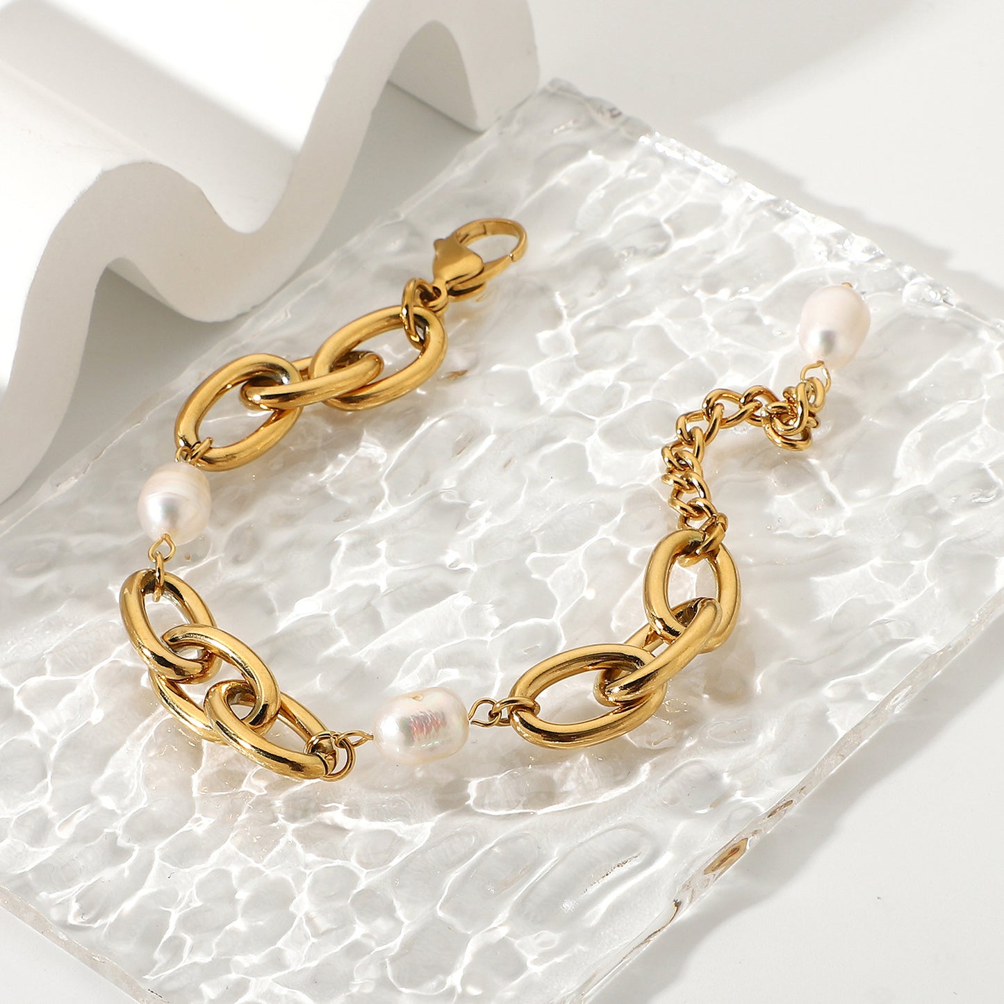 Bracciale da Donna Minimalista Geometrico in Acciaio Inossidabile Placcato Oro 18K con Perle e Maglie Ovali
