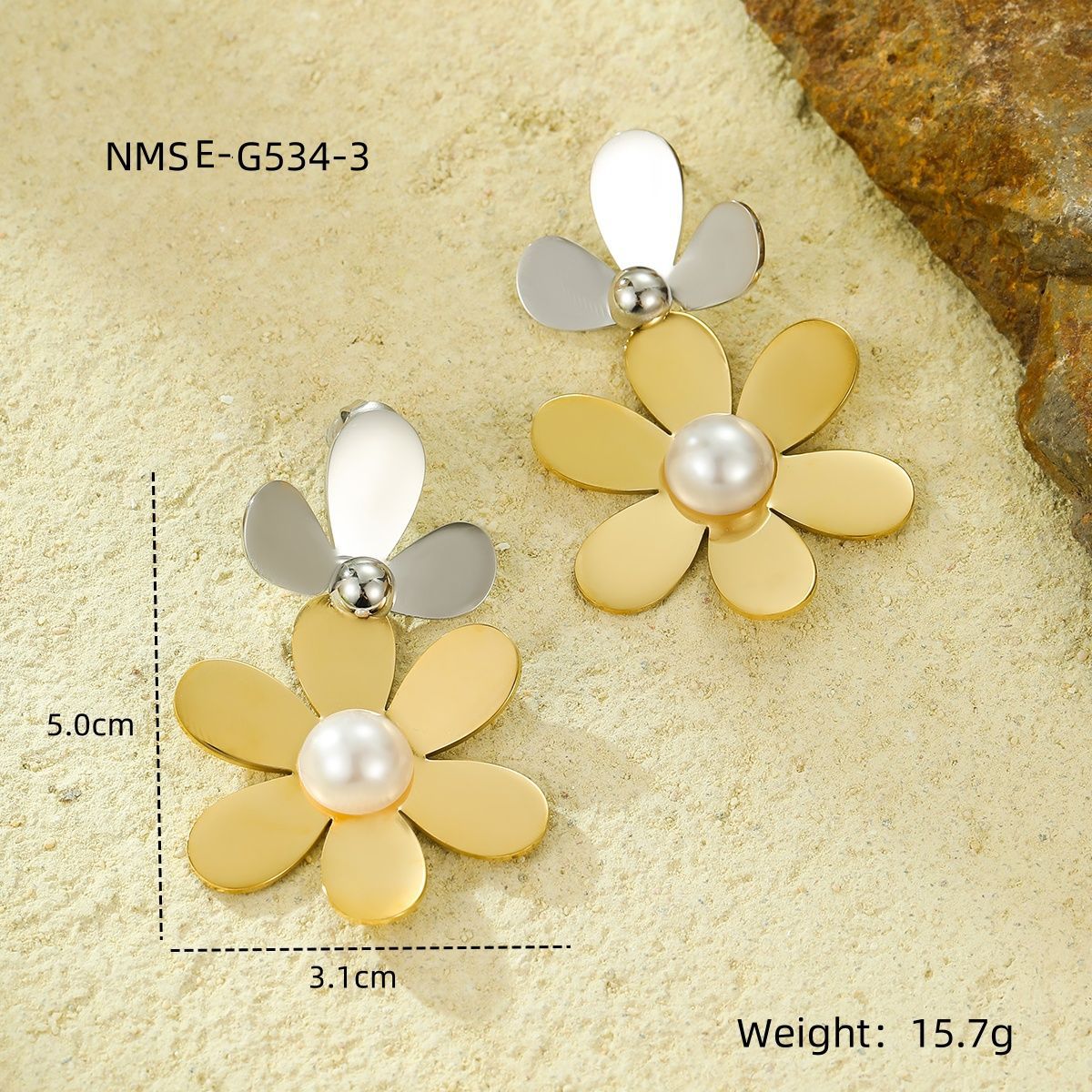 Pendientes de tuerca de acero inoxidable vintage en forma de pétalo con incrustaciones de perlas y detalle de borla para mujer