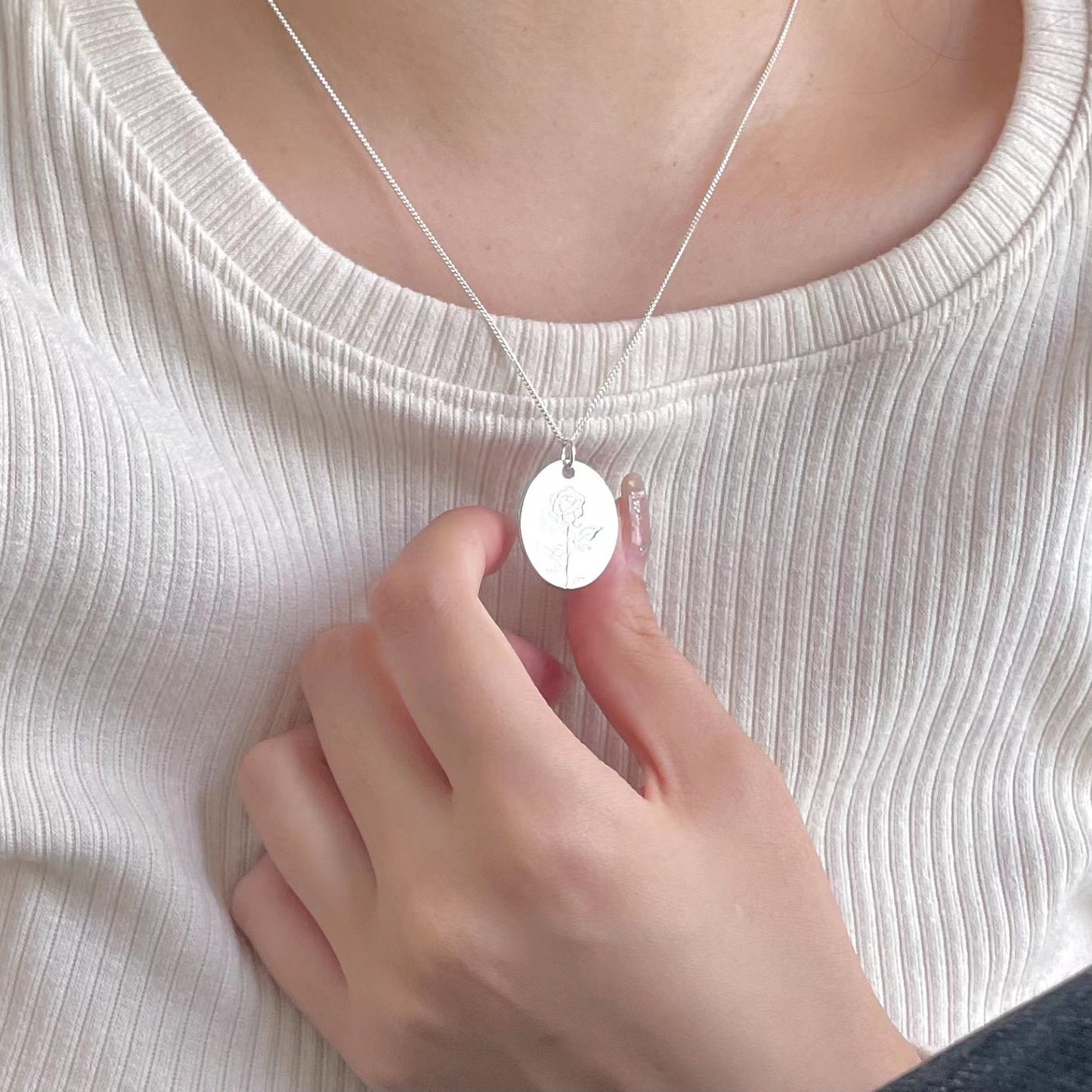 Minimalist Rose Flower Pendant Necklace in 925 Sterling Silver with Geometric Outline and Gold Plated Finish