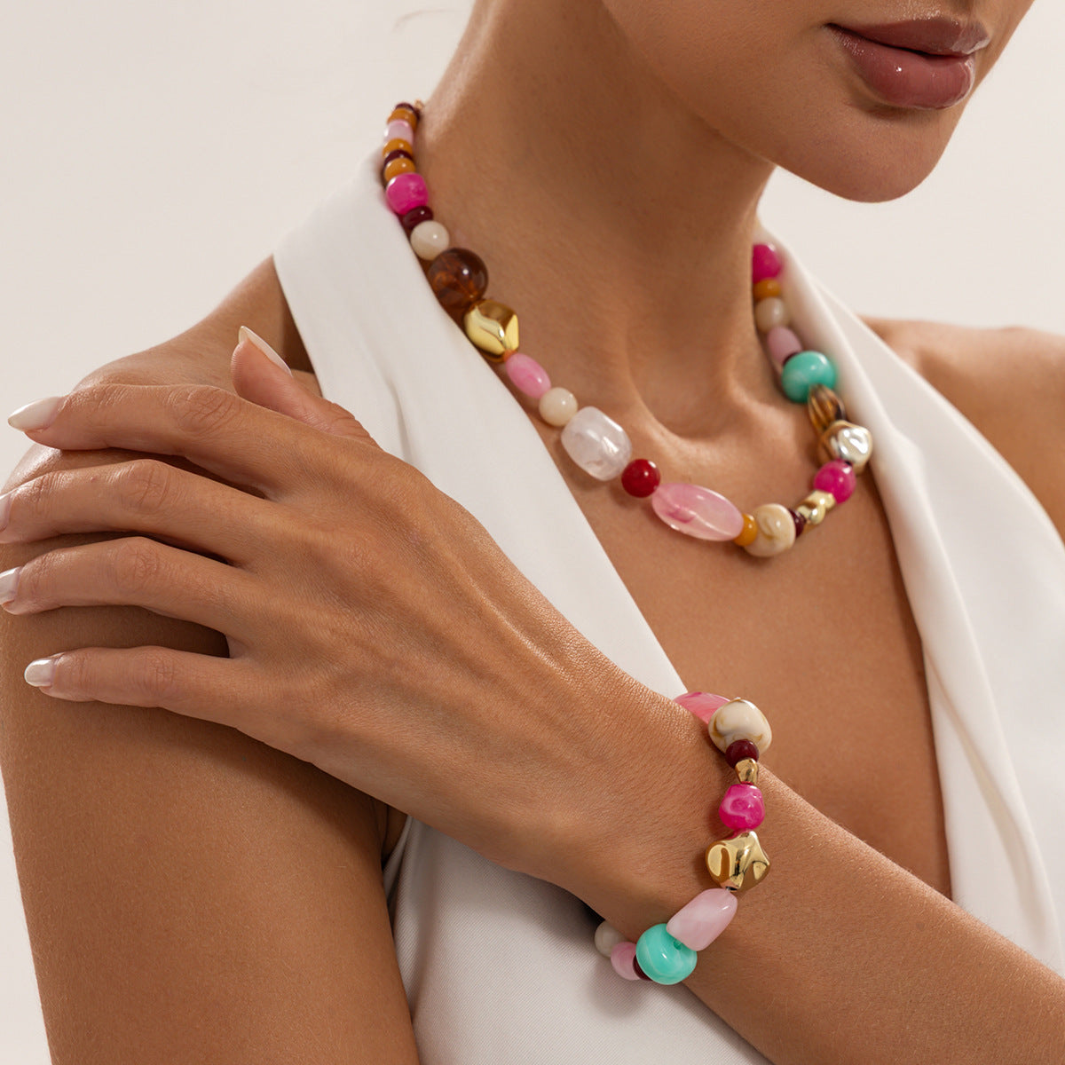 Vintage Geometric Oval Resin Beaded Necklace