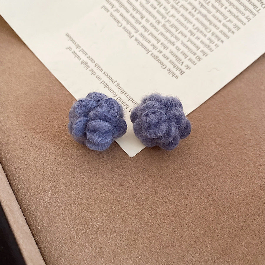 Pendientes de punto florales, elegantes y delicados para mujer con postes de acero inoxidable, lujo ligero para uso diario