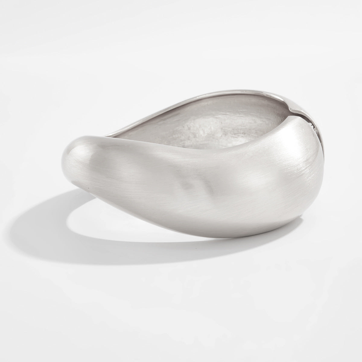 Minimalist Matte Plated Alloy Teardrop Oval Open Cuff Bracelet