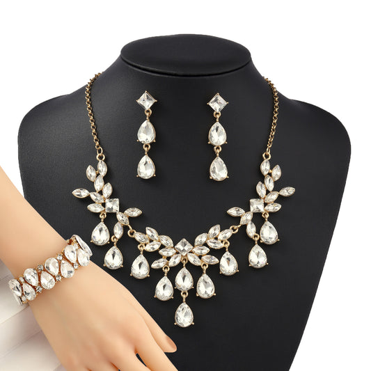 Conjunto de collar, pendientes y pulsera con colgante de gota de diamantes de imitación, diseño floral natural, fresco y dulce, para mujer, con colgante de aleación, incrustaciones de cristal, acabado chapado y cadena de caja