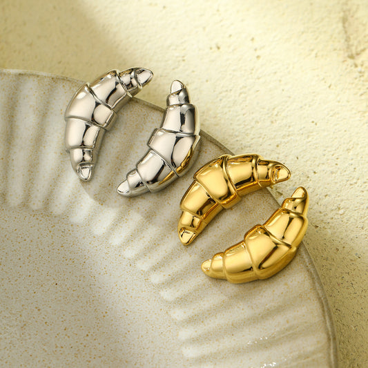 Pendientes de Acero de Titanio con Forma Irregular de Cuerno de Moda para Mujer con Acabado Chapado, Modernos e Hipoalergénicos