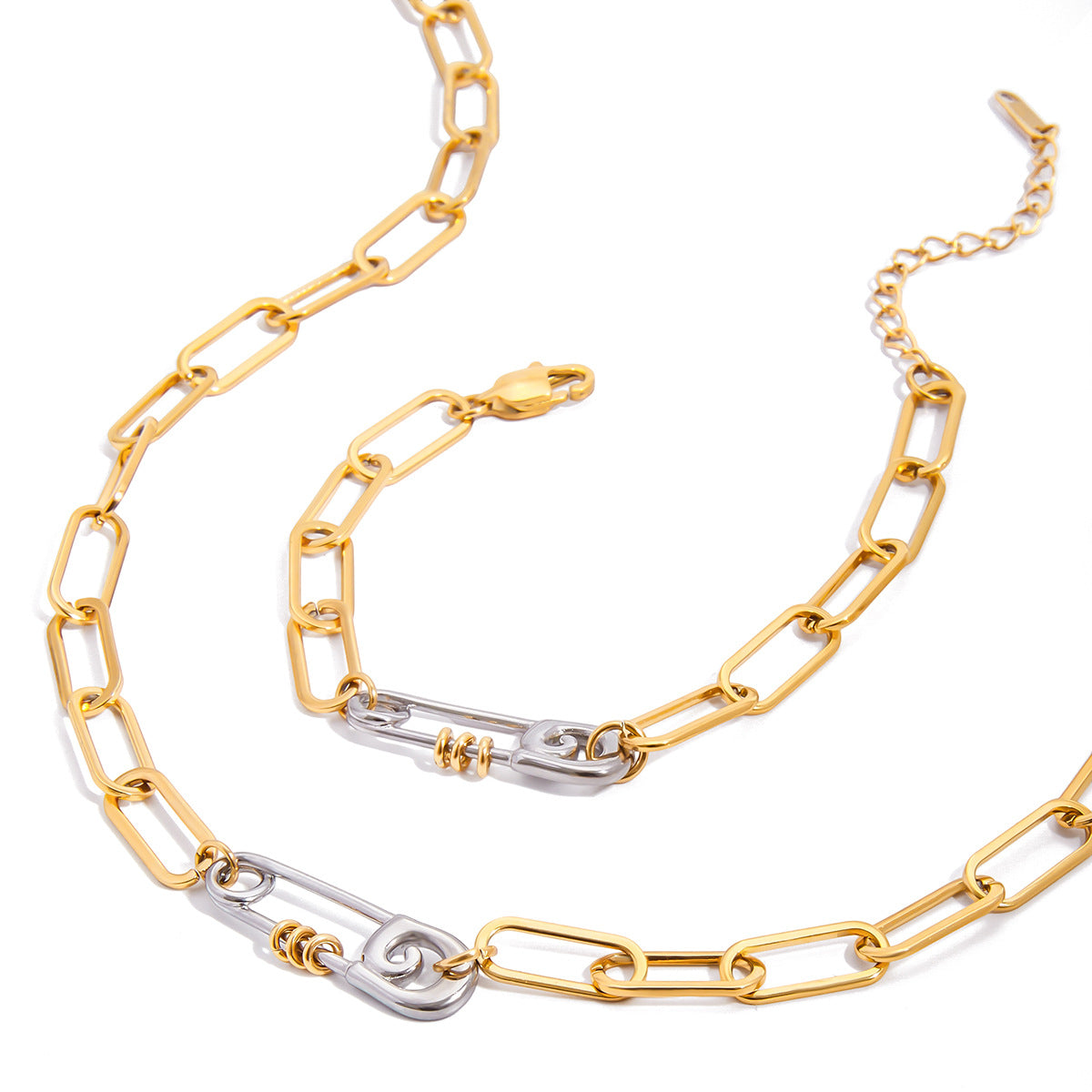 Collar con colgante de clip geométrico minimalista de acero inoxidable chapado en oro de 18 quilates con cadena de acero de titanio para mujer