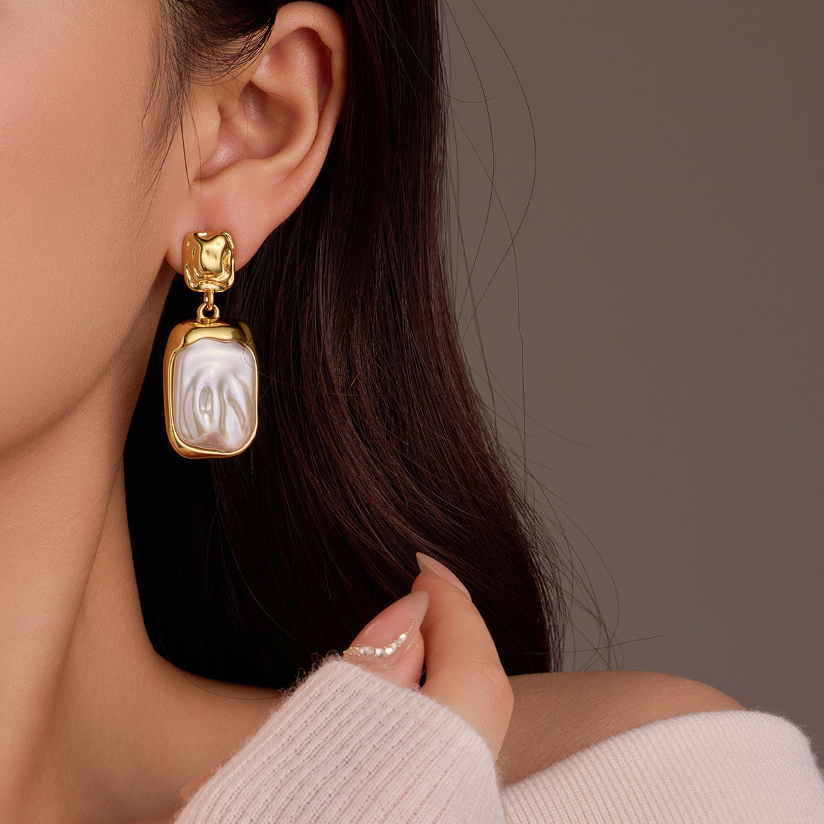 Pendientes de perlas geométricas de inspiración barroca en acero inoxidable con baño de oro para mujer