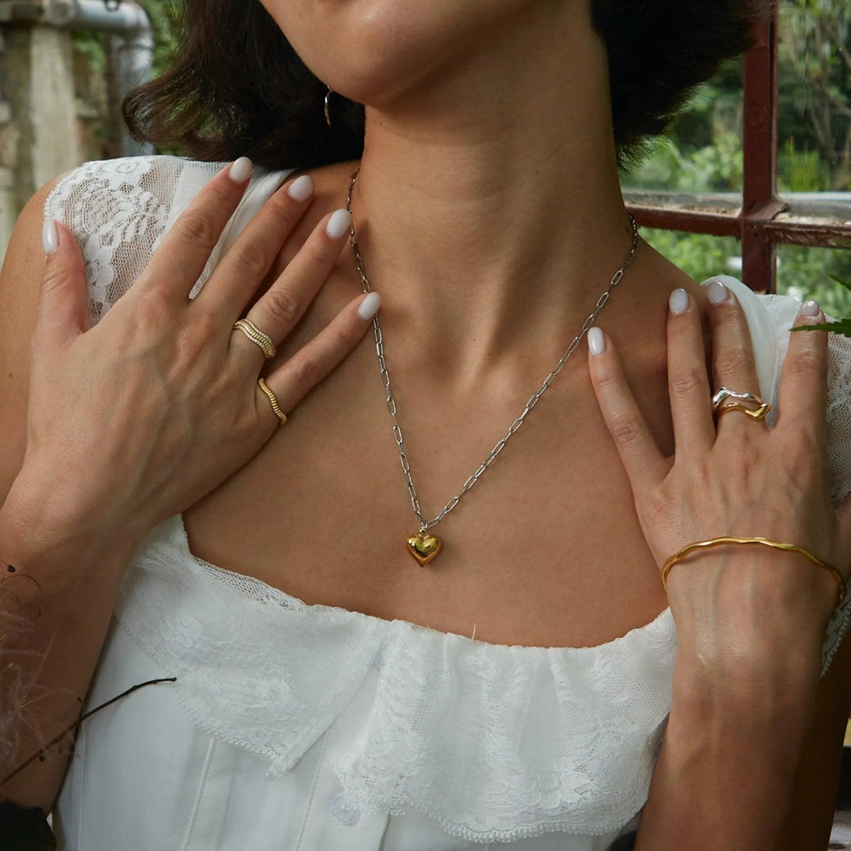 Collar con Colgante de Corazón de Acero Inoxidable Bañado en Oro de 18K y Cadena Cruzada Unisex