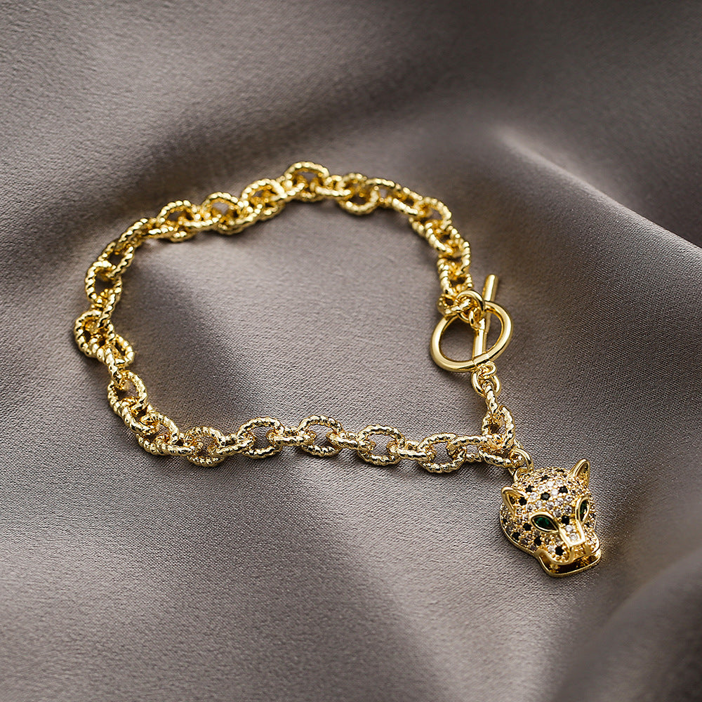 Hip Hop Style Leopard Head Pendant Bracelet for Women Made of Brass with 18K Gold Plating and Zircon Inlay