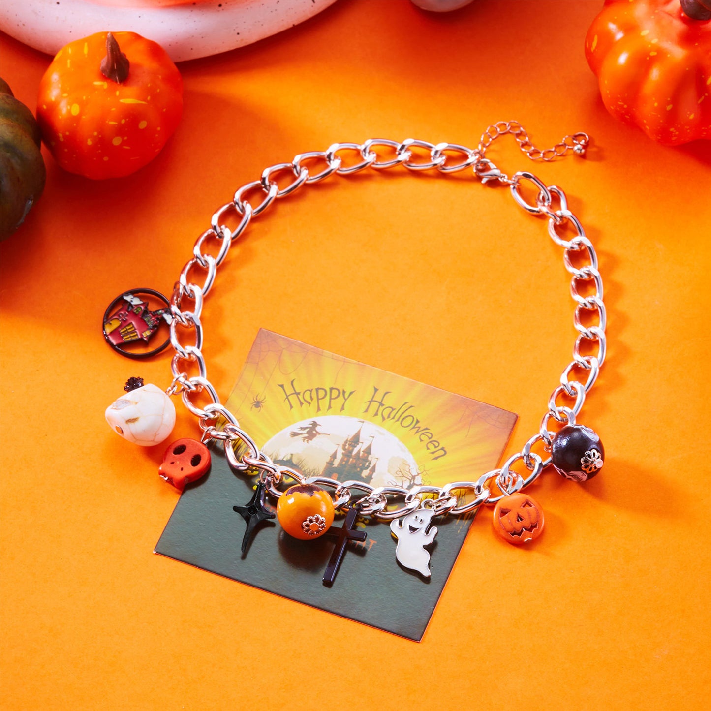 Collar gótico oscuro de varias capas con colgantes de calavera y calabaza, cadena de aleación, acabado galvanizado, joyería llamativa con temática de Halloween