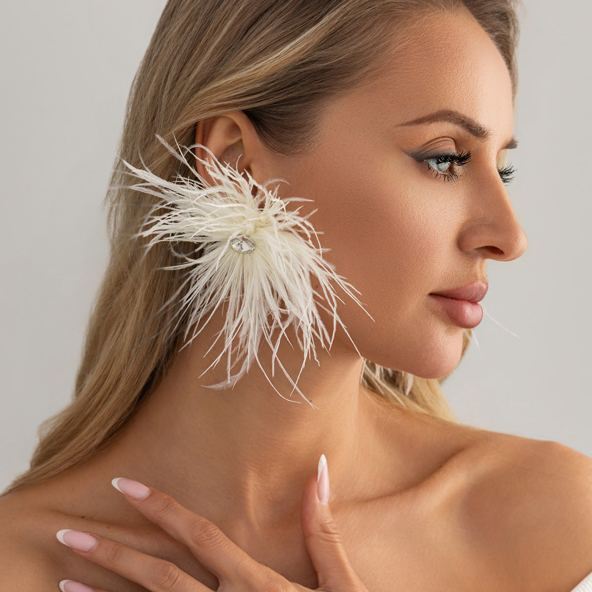 Sweet Geometric Feather Rhinestone Inlay Earrings for Women