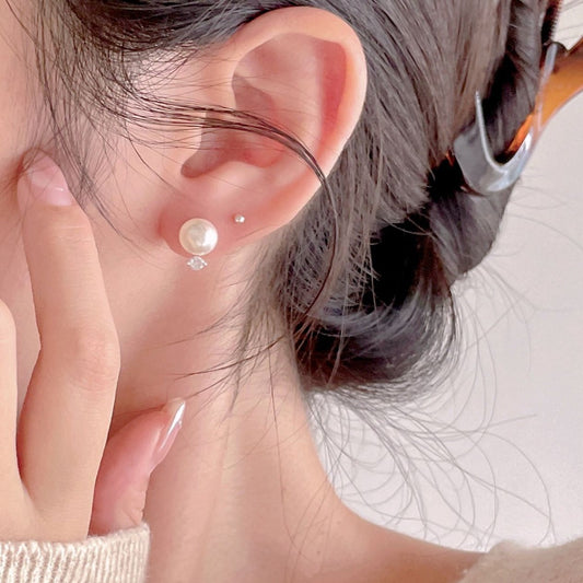 Pendientes de Tuerca Minimalistas de Perlas y Zirconia en Plata de Ley 925 con Baño de Oro