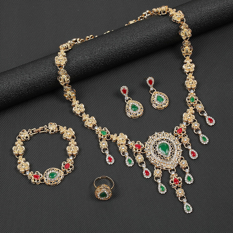 Set di Collane da Donna con Pendente Cuore a Goccia Stile Vintage Retrò, Campanella, Corona, Nappa, Ventaglio, Catena Circolare, Stella a Otto Punte e Dettagli Borchie a Punto, in Lega con Finitura Galvanica