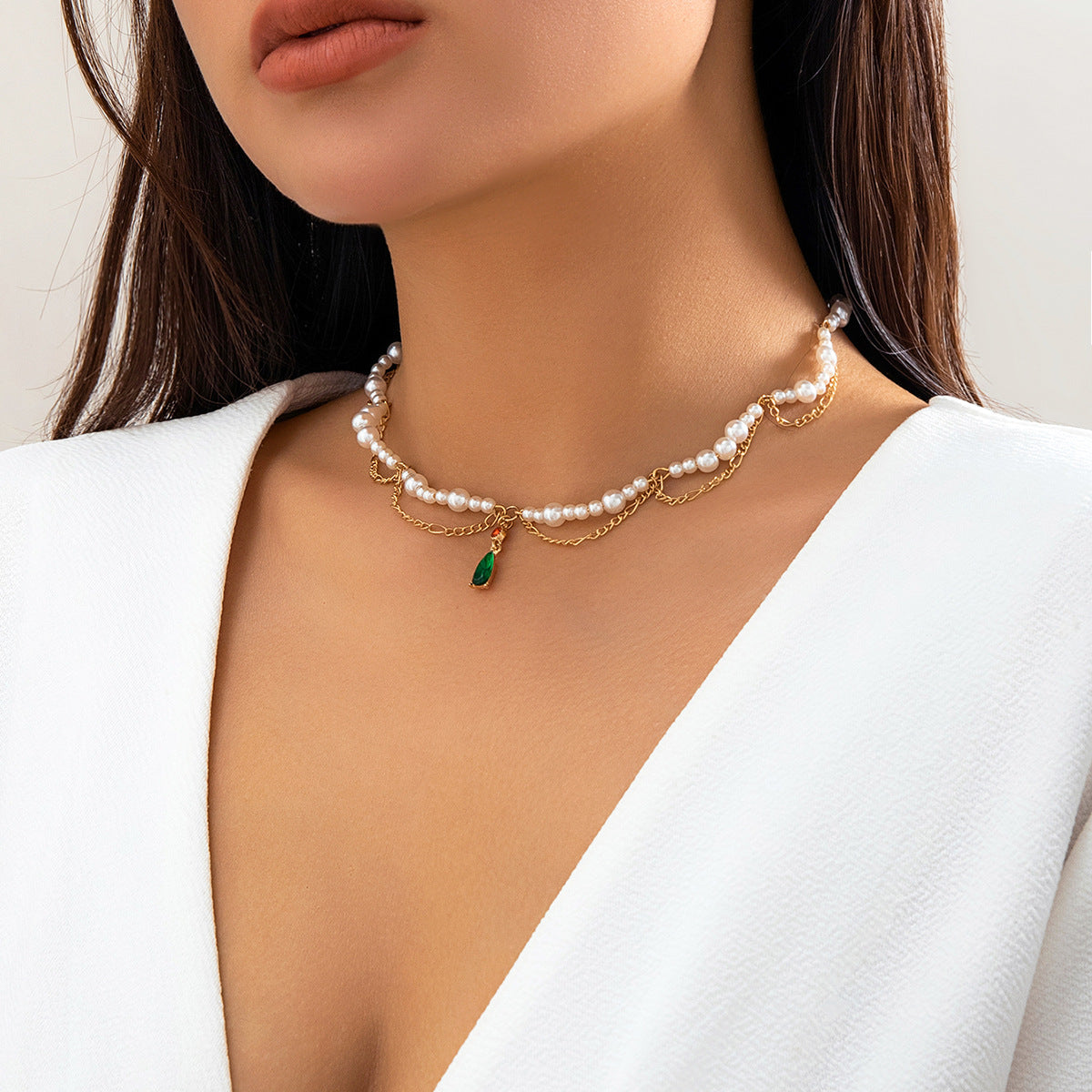 Minimalist Wave-Shaped Tassel Necklace with Alloy Chain and Rhinestone Pendant for Women