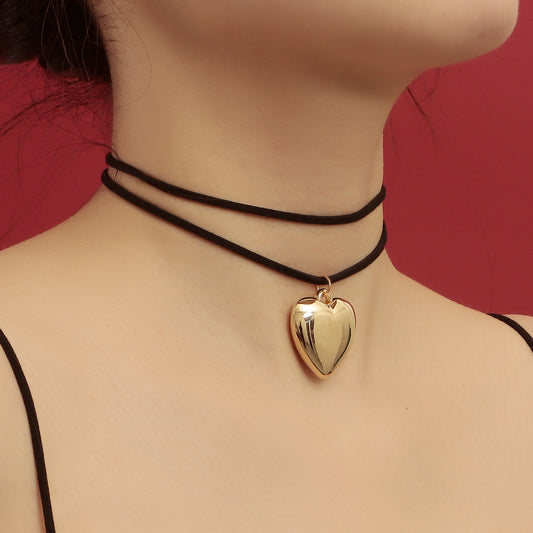 Gargantilla Ajustable Minimalista con Colgante de Corazón Geométrico en Aleación con Acabado Bañado para Mujer