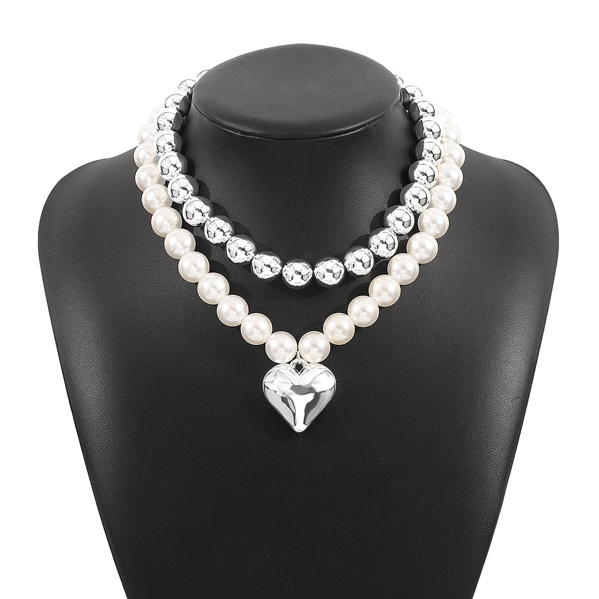 Collana da donna esagerata in stile Cyberpunk con perline geometriche a strati e ciondolo a cuore