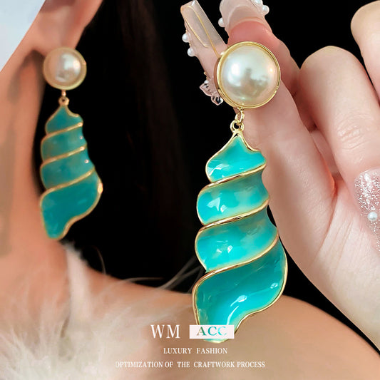 Vintage Seashell-Shaped Alloy Earrings with Enamel Finish and Stainless Steel Posts for Women