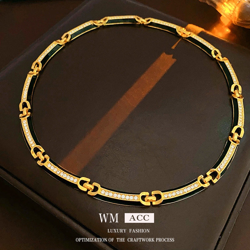 Vintage Geometric Floral Glass Pendant Necklace for Women with Rhinestone Inlay and Gold-Plated Alloy Chain