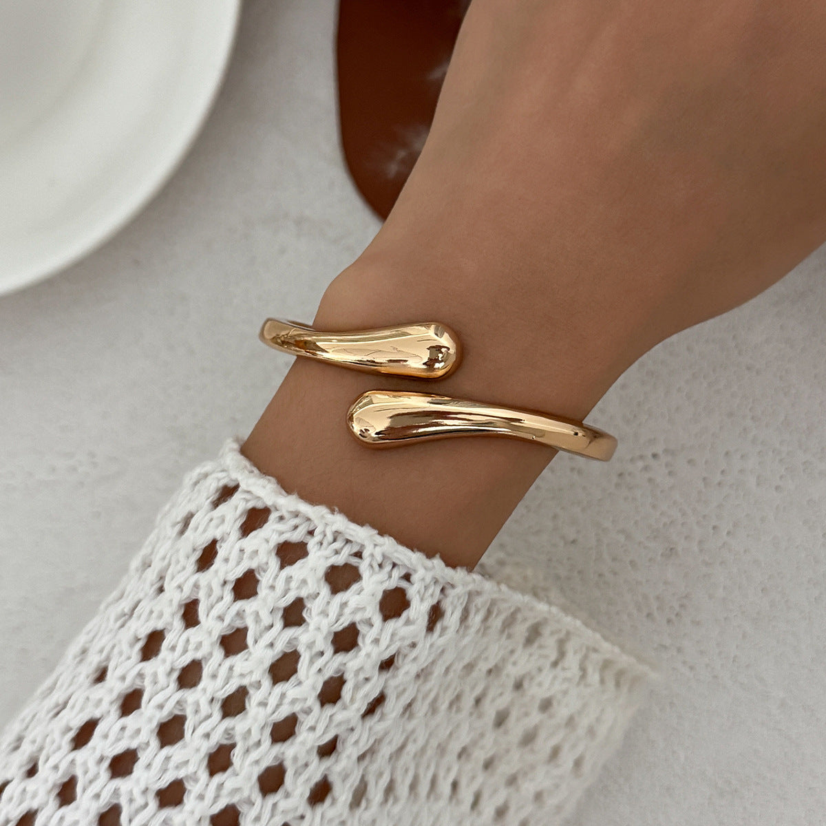 Elegant Teardrop Plated Zinc Alloy Cuff Bracelet for Women