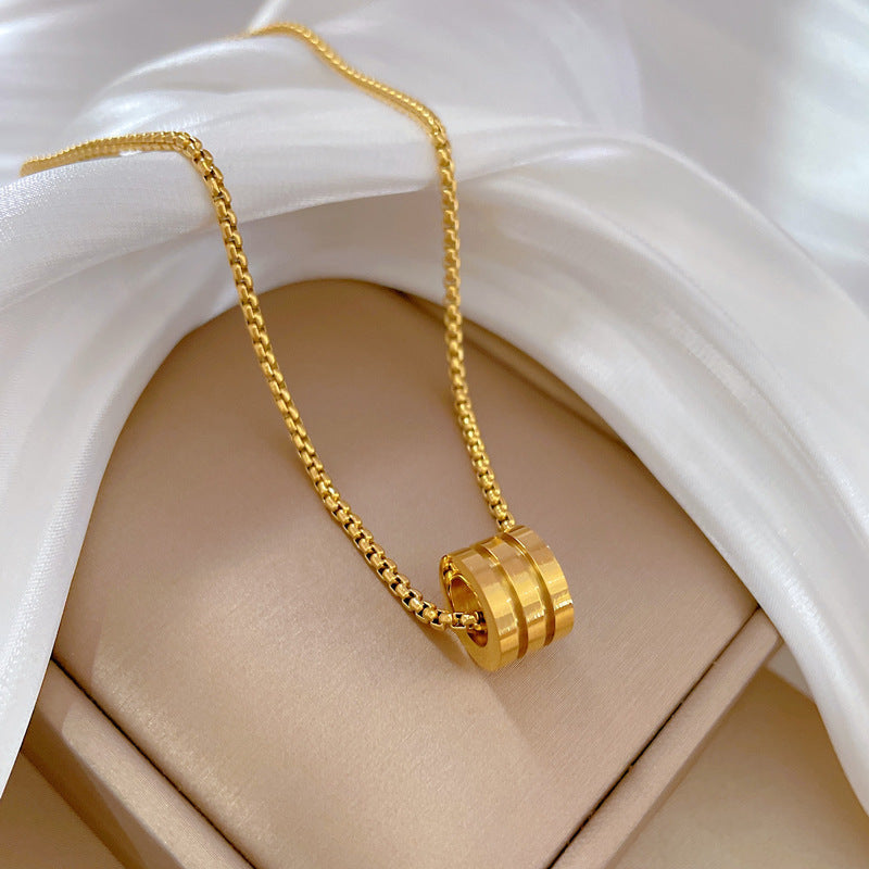 Collana girocollo minimalista geometrica in acciaio al titanio unisex elegante per l'ufficio