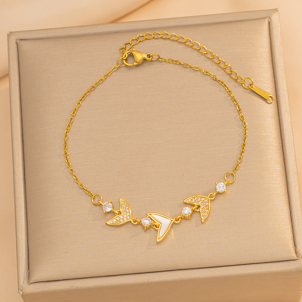Elegante Pulsera Ajustable de Concha y Cola de Sirena para Mujer con Zirconia Microengarzada en Acero de Titanio con Chapado al Vacío Hipoalergénico