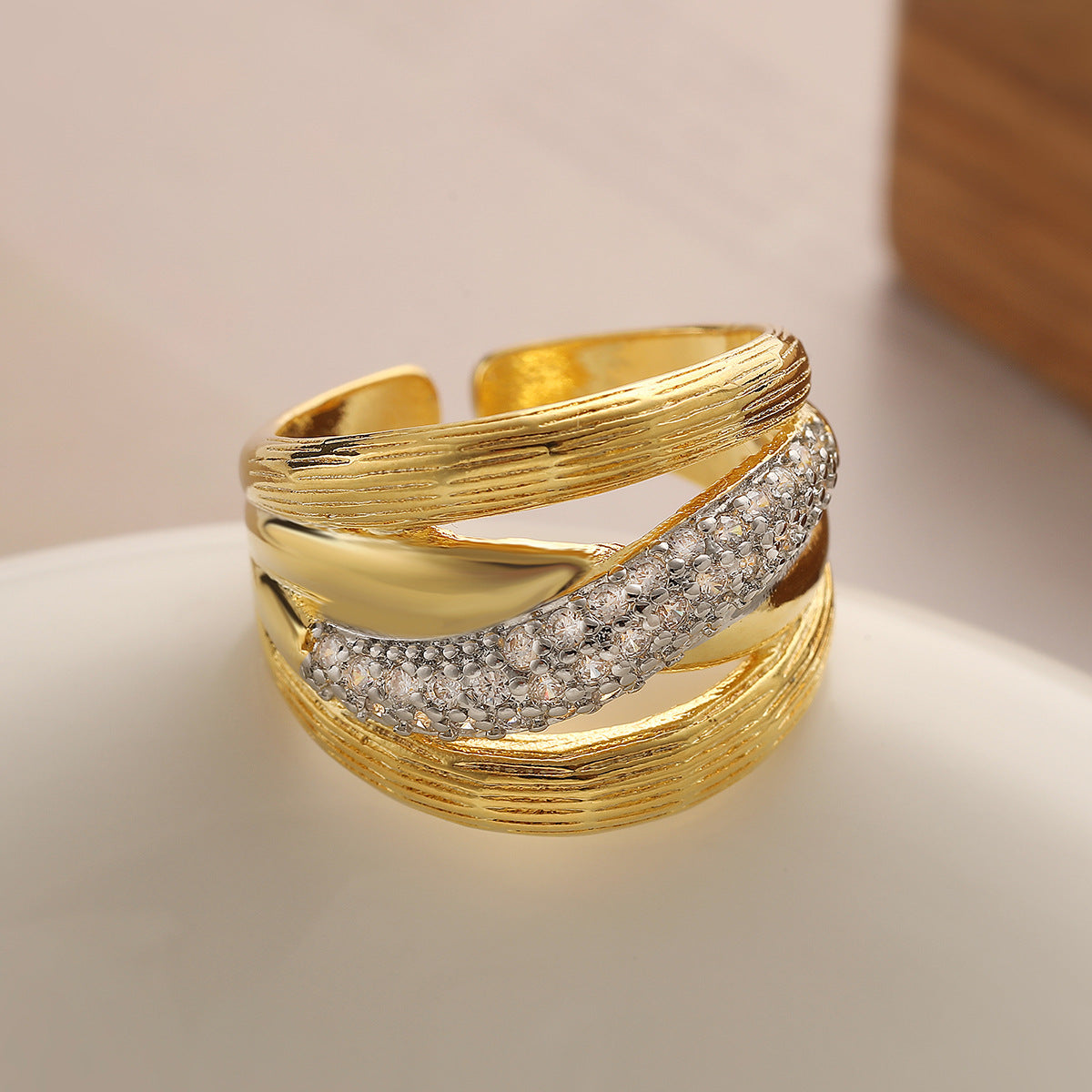 Geometric Vintage-Inspired Copper Ring with 18K Gold Plating and Zircon Inlay for Women