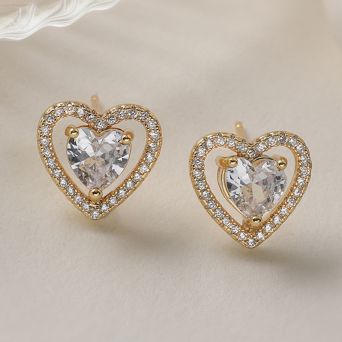 Vintage Elegant 18K Gold Plated Brass Heart Starfish Geometric Cubic Zirconia Stud Earrings for Women