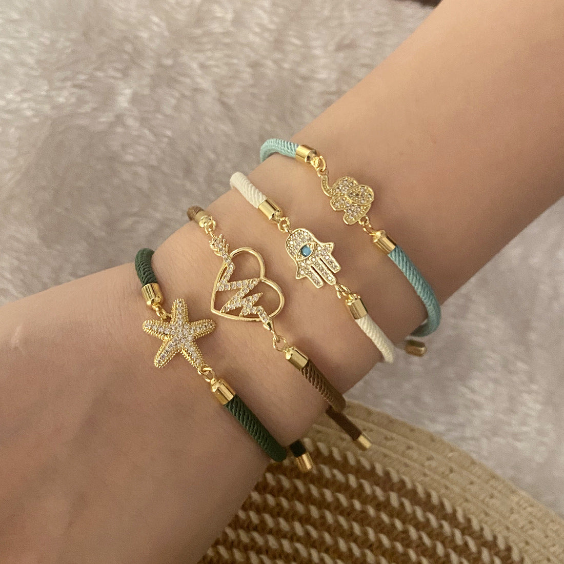 Personalized Butterfly-Shaped Gold-Plated Brass Bracelet with Adjustable Pull Chain