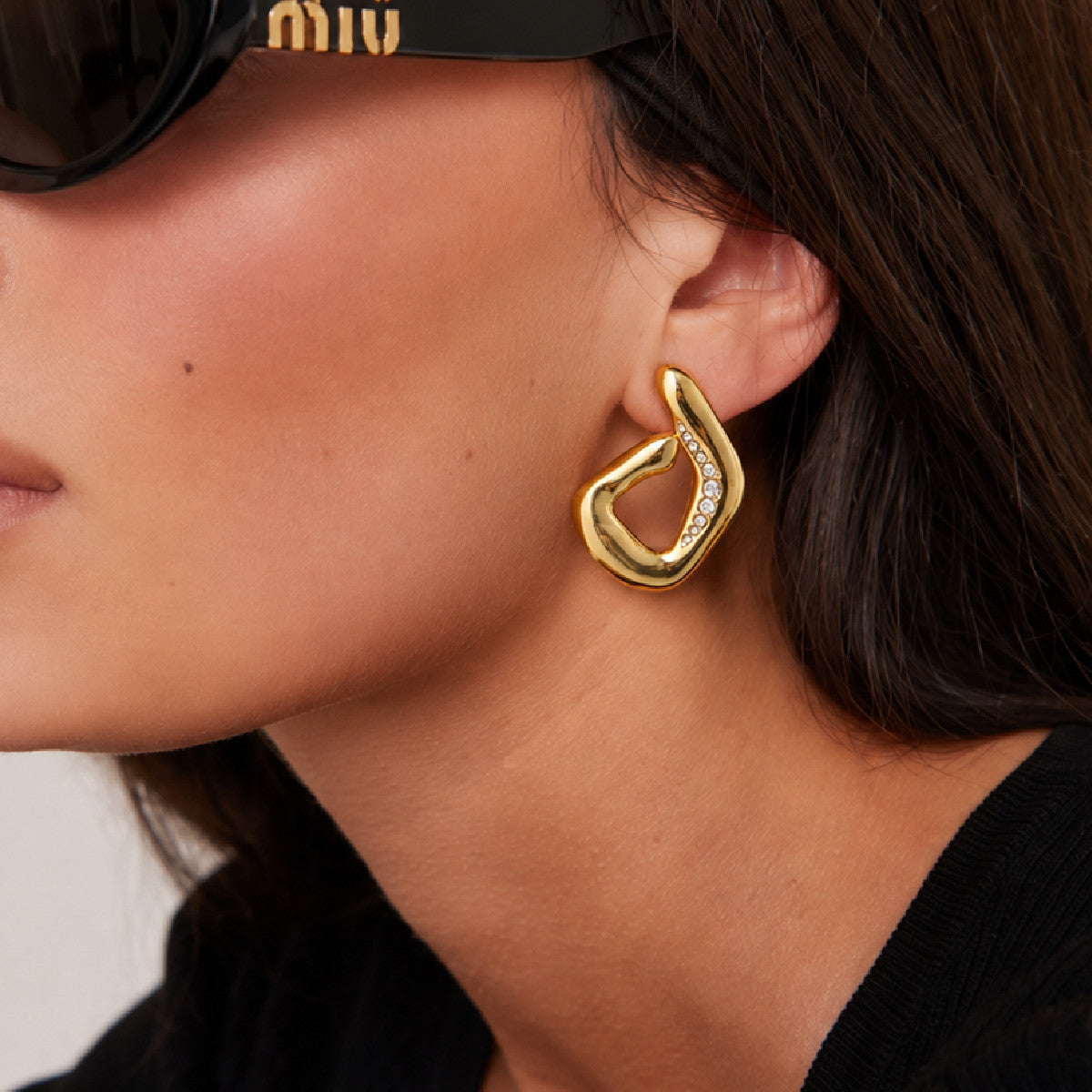 Minimalist Luxury 18K Gold Plated Stainless Steel Hollow Geometric Rhinestone Earrings for Women